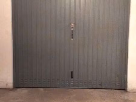 garage box caen
