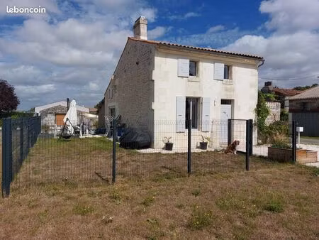 maison renovée saint porchaire