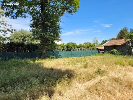 terrain 400 m² les mathes