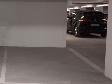 parking à louer bagneux limite sceaux - carrefour des blagis