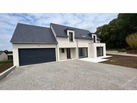 maison brandivy 5 pièce(s) 123.08 m2