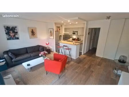 vends appt 2 pces de 50 m2 avec jardin et parking