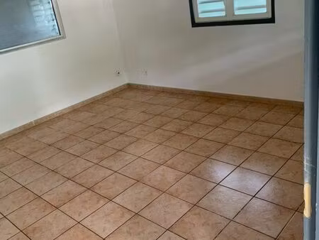location t2 non meuble