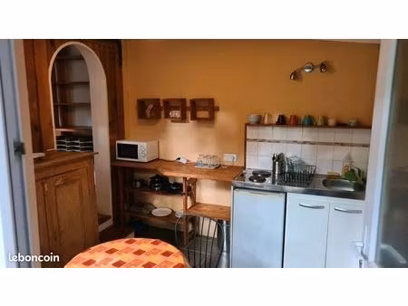 studio dans jardin calme et arboré