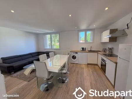 chambre 1 pièce 12 m²