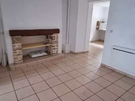 maison à louer – saint-claud (71 m²)