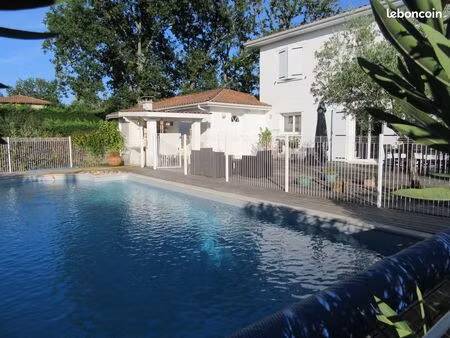 maison 165 m2 avec piscine