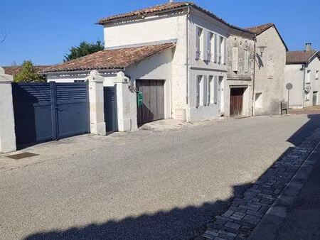 maison de caractère - idéal investisseur - fort potentiel