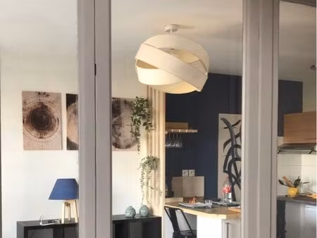 t2 meublé et équipé avec piscine à st quentin de baron