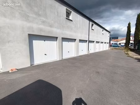 garage et box a louer