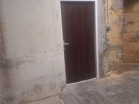 local professionnel de stockage
