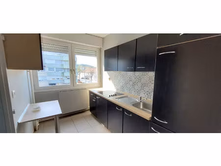 location f2 saint-avold avec balcon