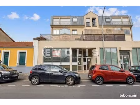 bureau 105 m²