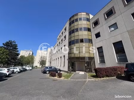 bureaux 300 m²