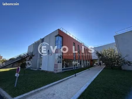bureaux 210 m²