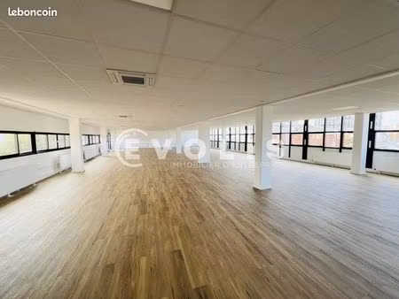 bureaux 215 m²