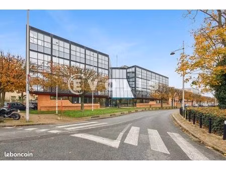 bureaux 571 m²
