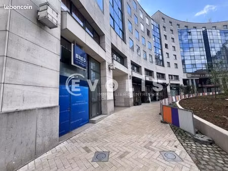 bureaux 1 638 m²