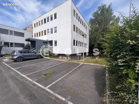 bureaux 118 m²