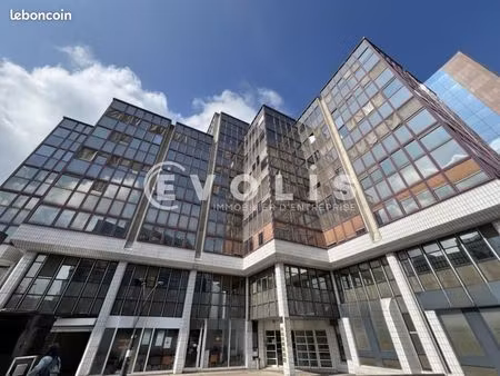 bureau 1 450 m²