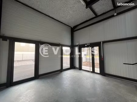 bureau 600 m²