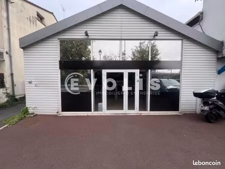 bureaux 600 m²