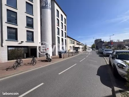 bureaux 86 m²