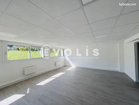 bureaux 200 m²