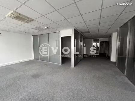 bureau 534 m²