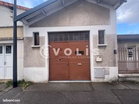 local industriel 440 m²