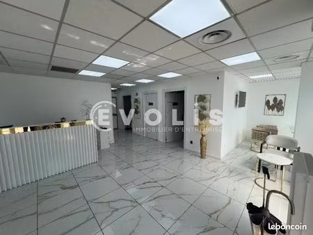 local commercial 155 m²