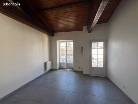 studio 23 m² – hyper-centre de saujon – disponible immédiatement