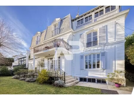 maison de luxe à vendre dans le quartier brancas-fontenelles-beauregard