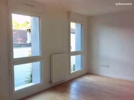f2 à louer à cachan