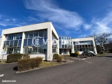 bureaux 450 m²