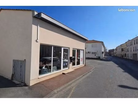 locaux commerciaux / bureaux à louer à saint-médard-en-jalles