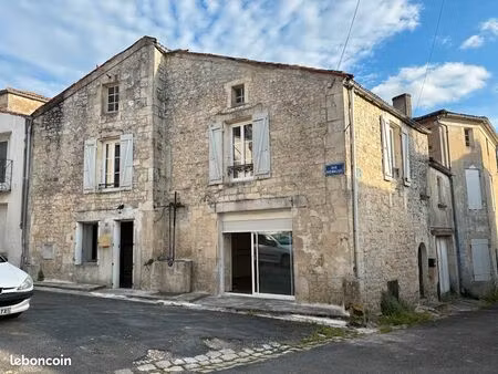 maison en pierre 93 m² - 3 chambres - pont-l’abbé-d’arnoult