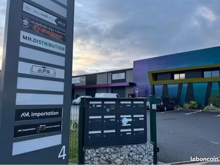 bureaux 220m2 + local d’activité 220m2
