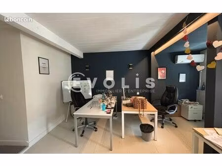 bureaux 194 m²