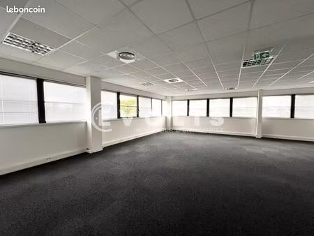 bureaux 391 m²