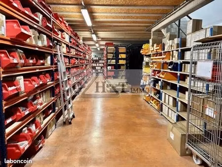 local industriel 1 150 m²