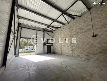 local d'activité 95 m²