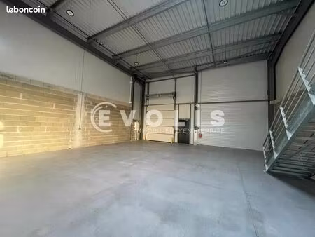 local d'activité 289 m²