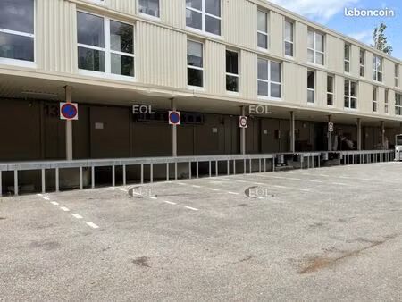 local d'activité 279 m²