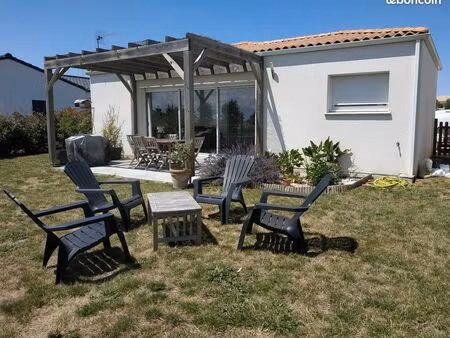 maison 91 m2  3 chambres  location non meublé bail 1 an