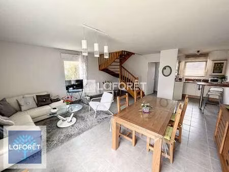 location maison à quimper (29000) : à louer / 83m² quimper