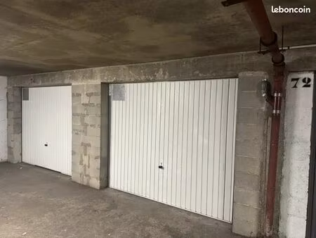 place de parking fermé box a louer