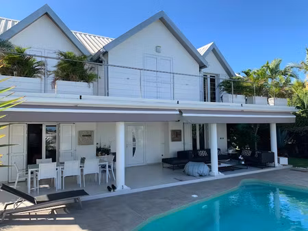 location meublée villa 6 pièces 180 m² à saint gilles les bains (97434)  3 525 €
