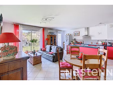 a vendre a salernes en exclusivité ! appartement 3 pièces 65 m2 + garage