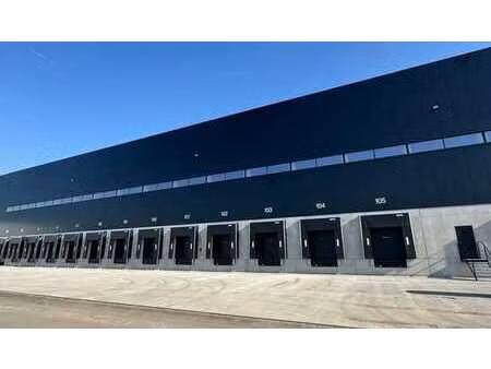 nouveau entrepôt logistique à louer au kluizendok dans le p